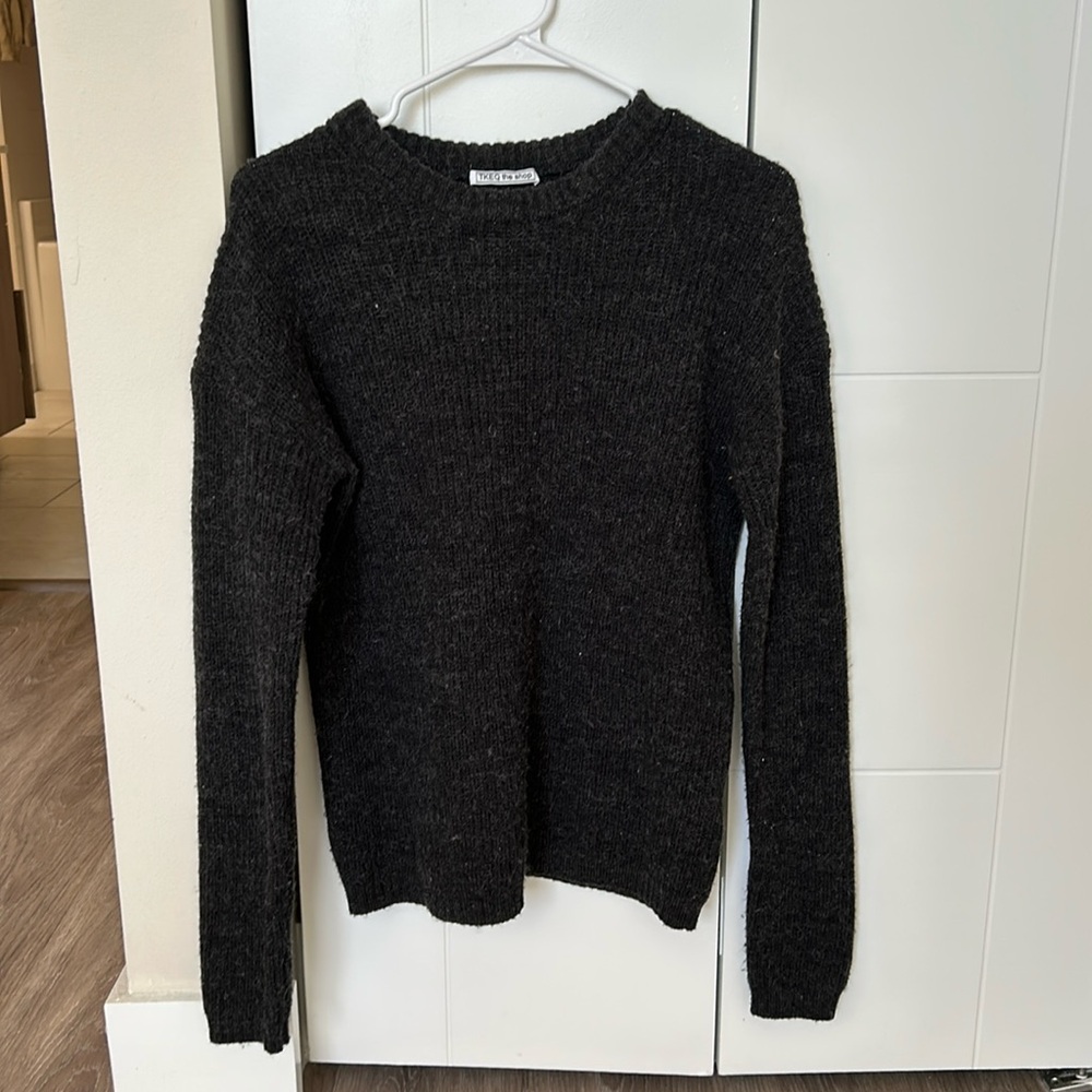 TKEQ knit sweater
